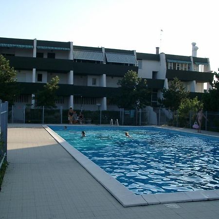 Residence Molo Lido delle Nazioni Bagian luar foto