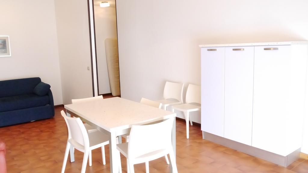 Residence Molo Lido delle Nazioni Bagian luar foto